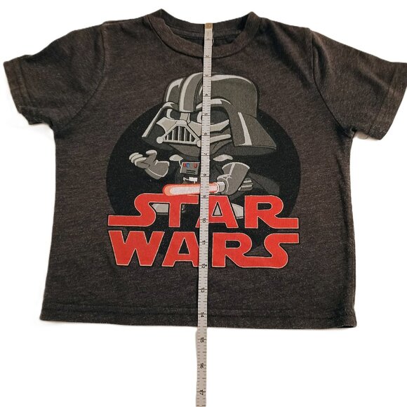 VGUC: Star Wars Darth Vader sze 3T-4T T-shirt - Picture 4 of 7